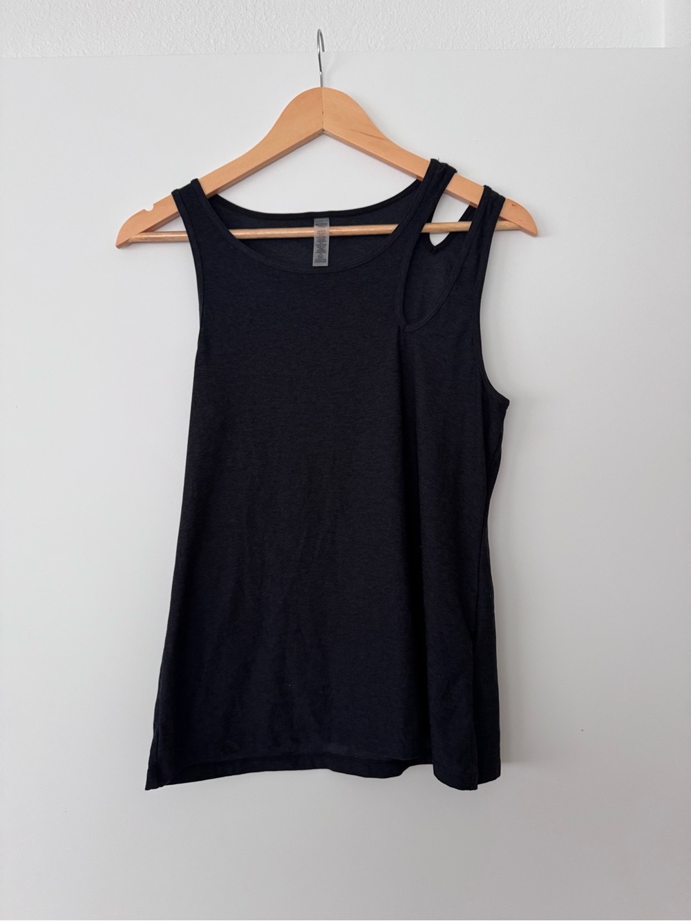 Beyond Yoga Black Women's Tank Top - Sleeveless Scoop Neck